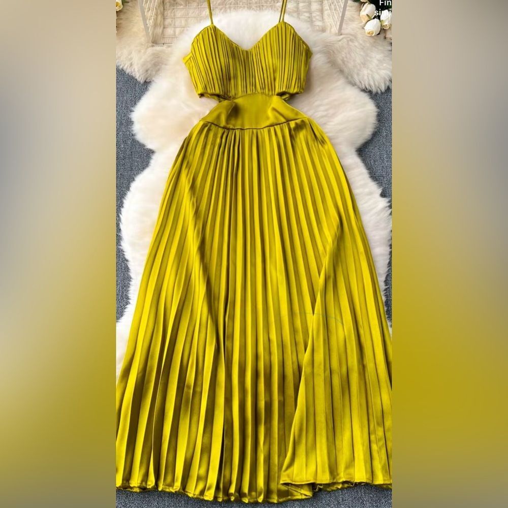 Spaghetti Strap V Neck Hollow Out High Waist Pleated Long Dress